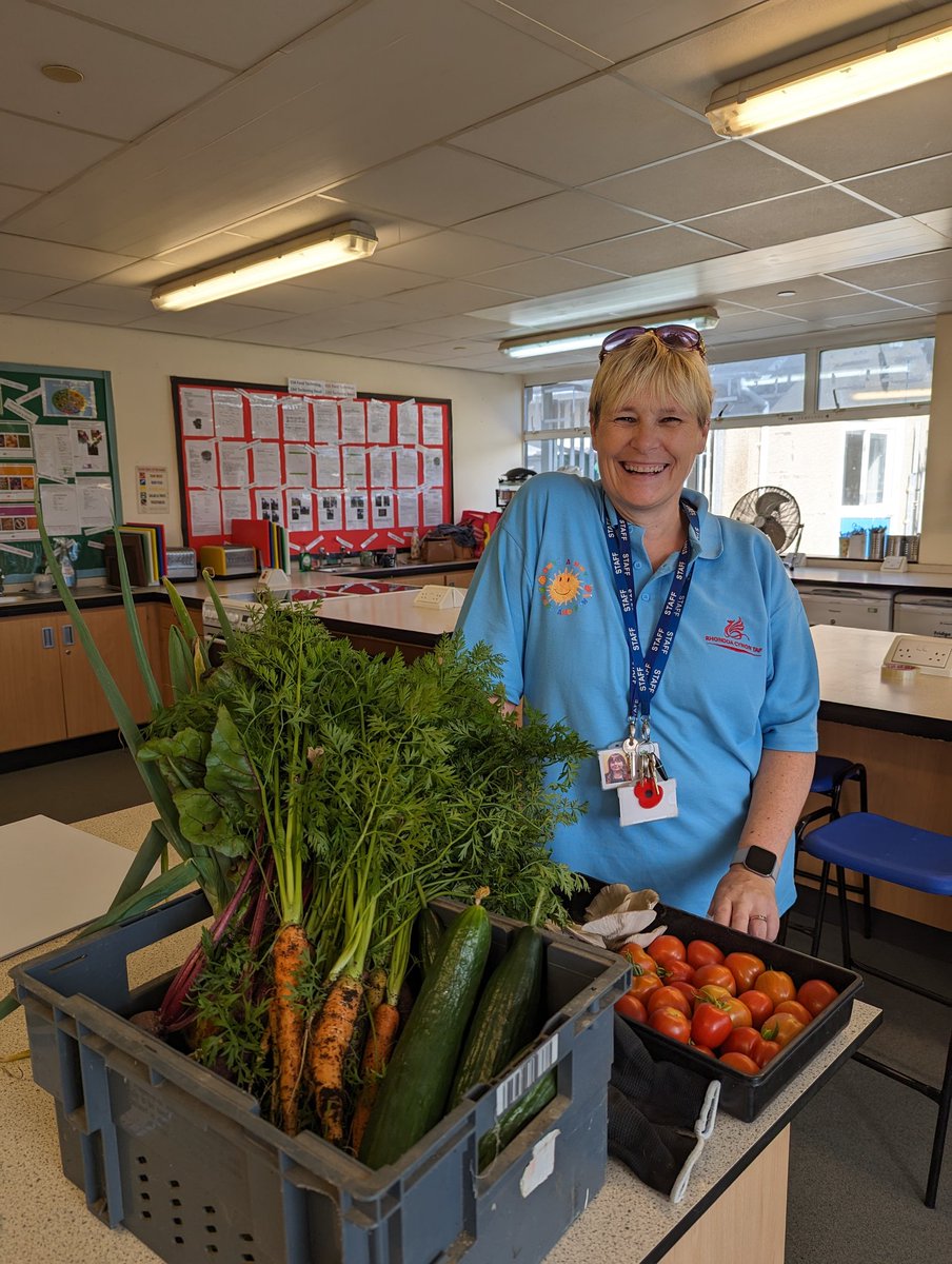 Miranda Burdett Joyce (@mirandacymru) on Twitter photo I had a lovely cucumber in my salad tonight which was grown at <a href="/maesgwynrct/">Maesgwyn RCT</a> school! 🥒 Thank you again to the staff for their lovely welcome during <a href="/foodandfunwales/">Food and Fun Wales</a> ☺️ *excuse the slightly burnt homemade garlic bread 😂 I had a lovely cucumber in my salad tonight which was grown at <a href="/maesgwynrct/">Maesgwyn RCT</a> school! 🥒 Thank you again to the staff for their lovely welcome during <a href="/foodandfunwales/">Food and Fun Wales</a> ☺️ *excuse the slightly burnt homemade garlic bread 😂