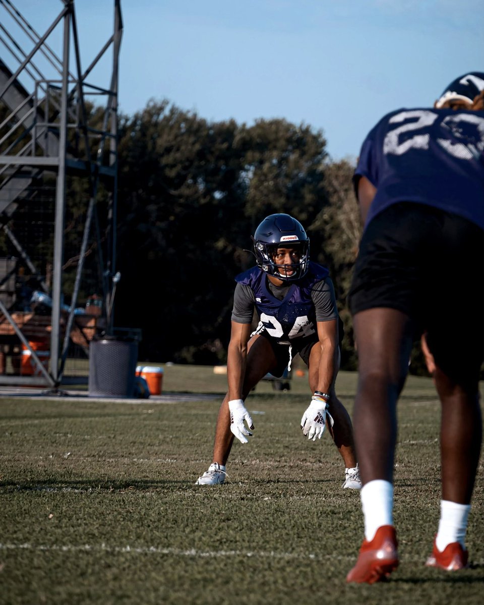 UMHB Football🏈 tweet media