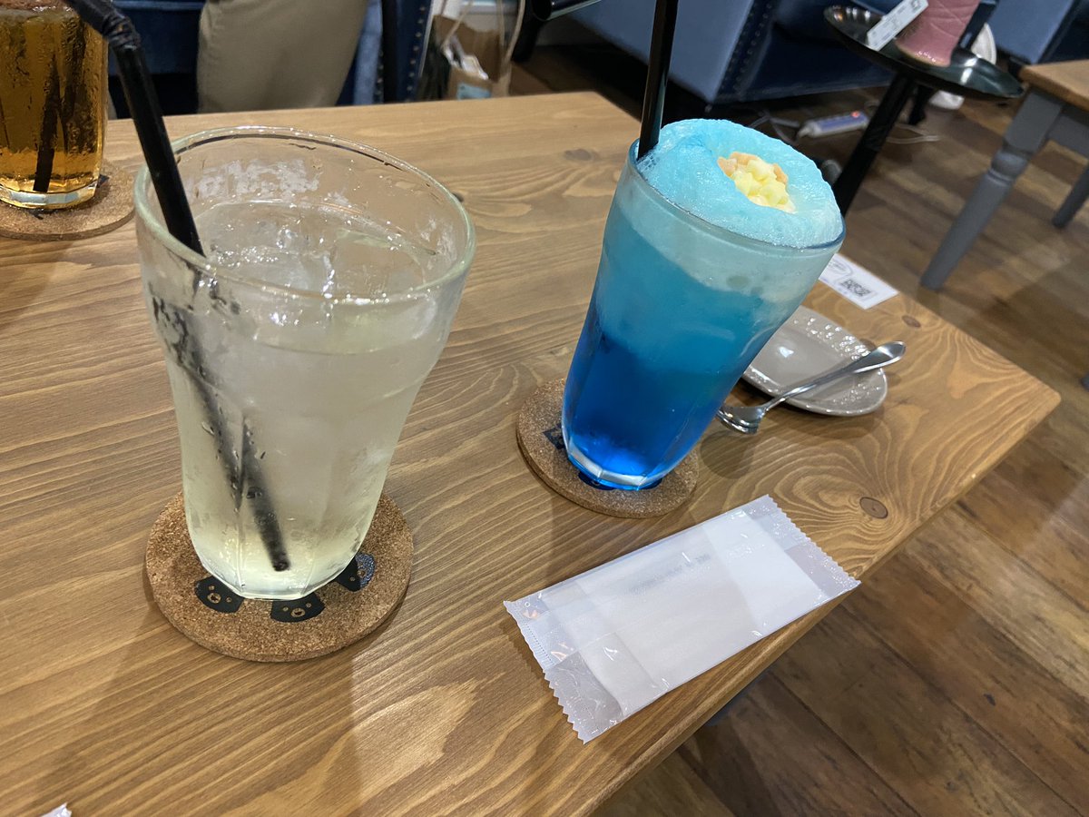 投稿が遅くなったけど、友達に誘われて、仕事帰りに遊びに行きました。
仕事の疲れでリラックスできました。
８月限定のわた雲、本人に作ってくれて美味い〜💨
ありがとうございました♪