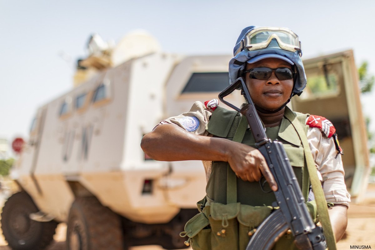 UN's tweet photo. Women play a critical role in achieving lasting peace around the world.

Women in @unpeacekeeping missions:
☑️ help reduce conflict
☑️ serve as role models
☑️ provide greater sense of security &amp; more.
https://t.co/JlWYyF80DR https://t.co/vpILzCrNGY