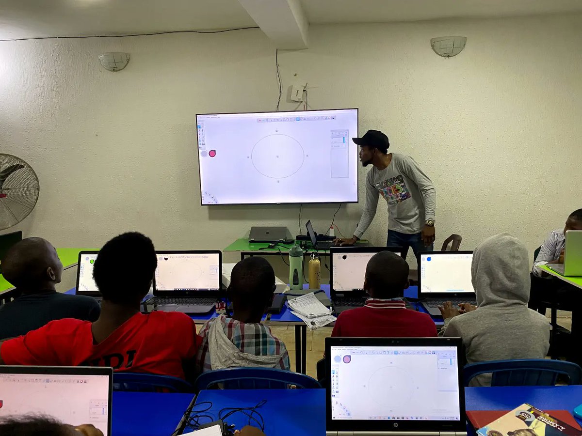 KiddiesdroidH's tweet image. At Kiddiesdroid We've got an amazing crew of dedicated instructors who are absolutely passionate about nurturing young tech talents and guiding them towards limitless possibilities! 🌟👩‍💻👨‍💻 

#Kiddiesdroid #Summer #passionate #instructor Haaland