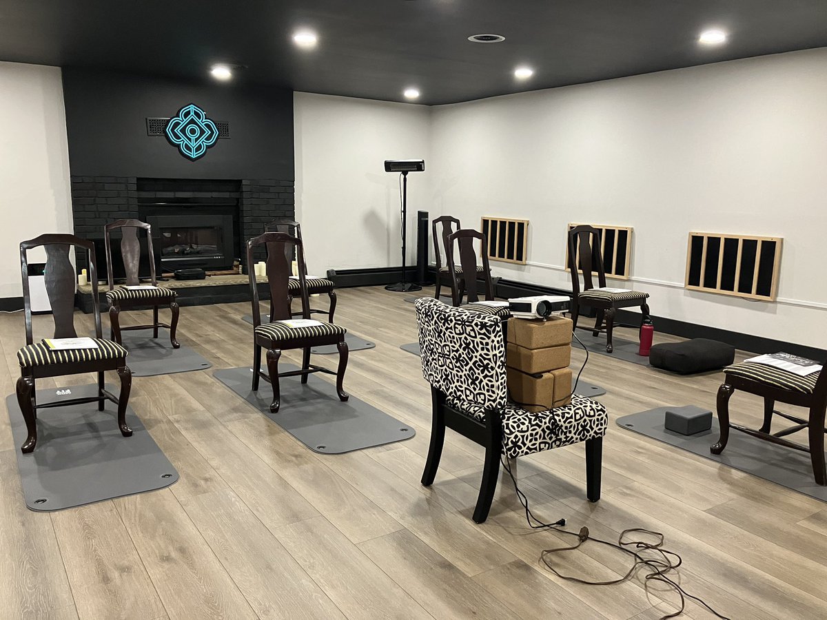 Resilience Chair Yoga Teacher Training begins soon! 

#chairyoga #yoga #accessibleyoga #yogaforall #yogaallience #CEUs #sharonkanfoushwellness #resilienceyoga #inbloomyoga