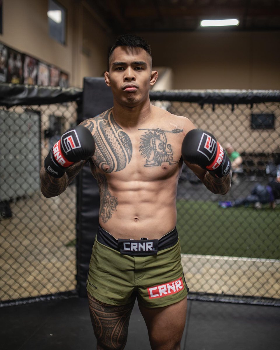 Training days at Xtreme Couture MMA, Kai Kamaka III kaiboikamaka is painting a masterpiece of determination and strength. Donning our Combat Corner gear, this #10 Bellator Featherweight champ brings the Hawaiian fire to every punch. . . #hawaiianhurricane #combatcorner #bellato