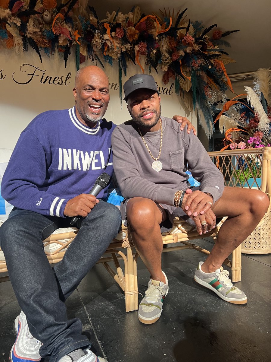BackOnTheStrip_'s tweet photo. Director @thechrisspencer with @dnice at #MarthasVinyardAAFilmFestival 👏🏿 Back On The Strip is in theaters August 18th 🎟️🍿 Get ready to #GoBigOrGoHome 🔥Tickets on sale NOW!🎟️

#BackOnTheStrip #BlackComedy #BlackFilm #MarthasVinyard #BlackProducers #BlackDirectors #dnice https://t.co/xTWIGWamNi
