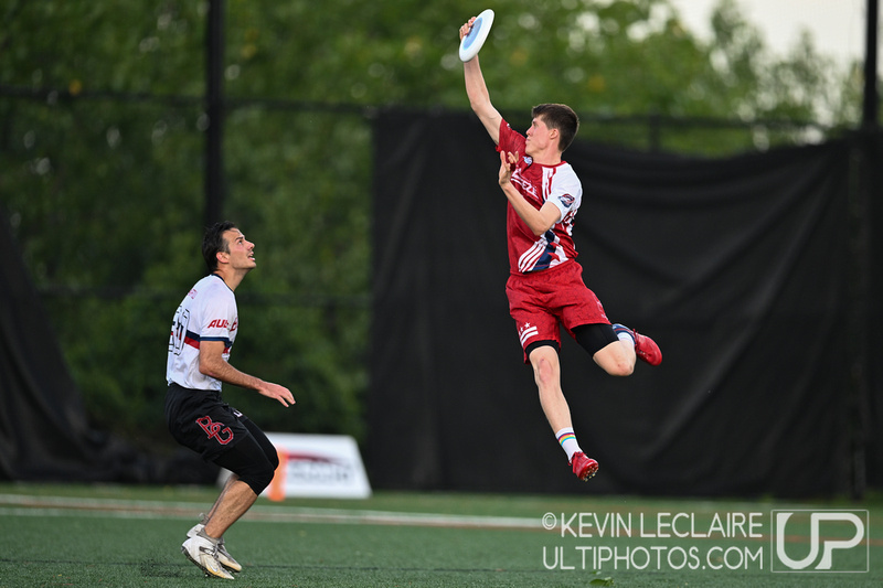 Full Coverage from the DC Breeze vs Boston Glory Playoff Game is UP ultiphotos.com/audl/dcbreeze/… 🌀 Watch DC Breeze play in the Divisional Championships TONIGHT! 🍀 Photos by <a href="/LeclairePhoto/">Kevin Leclaire Photo</a> and Derek Frazer 📸
<a href="/theDCBreeze/">DC Breeze</a>