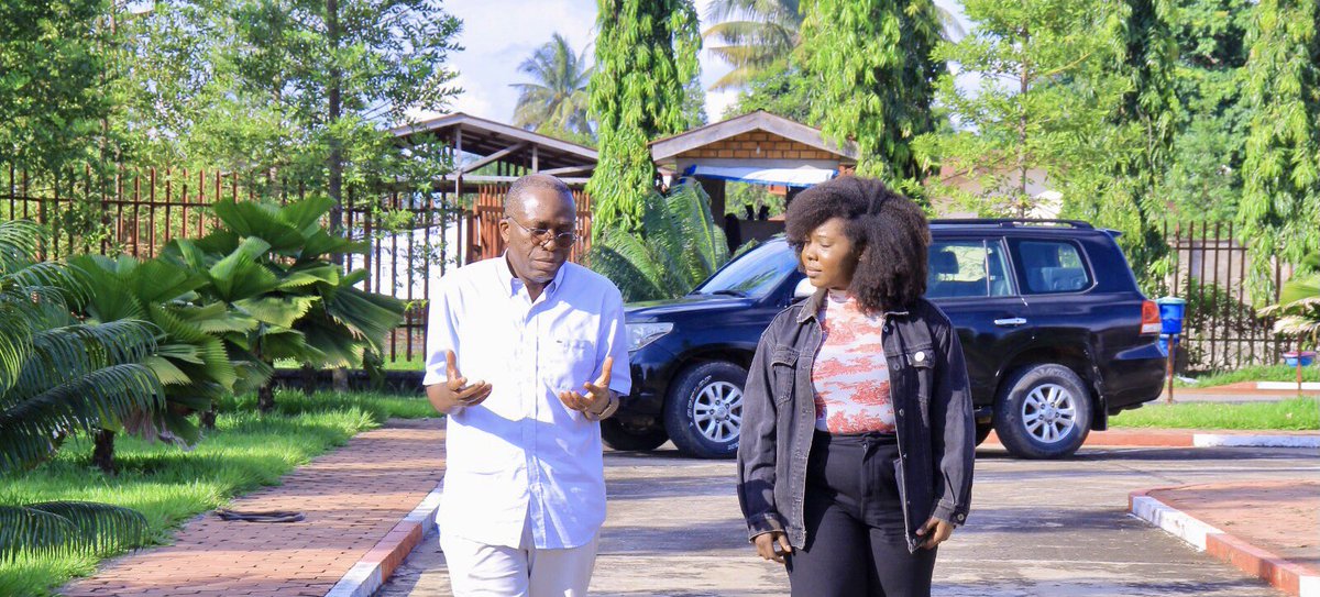 Le soleil à Kindu est ni doux ni timide, il est bouillant ☀️ 

<a href="/Mapon_Matata/">Matata Ponyo Mapon</a>