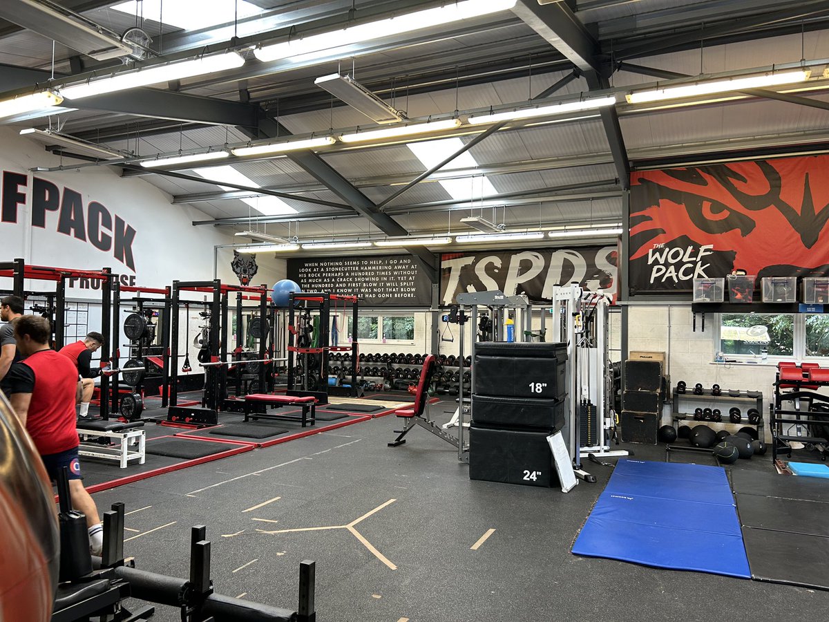 Ballynahinch RFC (@hinchrfc) on Twitter photo We were delighted to have the opportunity to join up with former Hinch head coach Mark McCall and all his senior staff at <a href="/Saracens/">Saracens Rugby Club</a> recently!
A real insight into one of Europe’s top teams and some great learnings to take away!
#TSPDS 💫 #StagsUp 🦌 We were delighted to have the opportunity to join up with former Hinch head coach Mark McCall and all his senior staff at <a href="/Saracens/">Saracens Rugby Club</a> recently!
A real insight into one of Europe’s top teams and some great learnings to take away!
#TSPDS 💫 #StagsUp 🦌