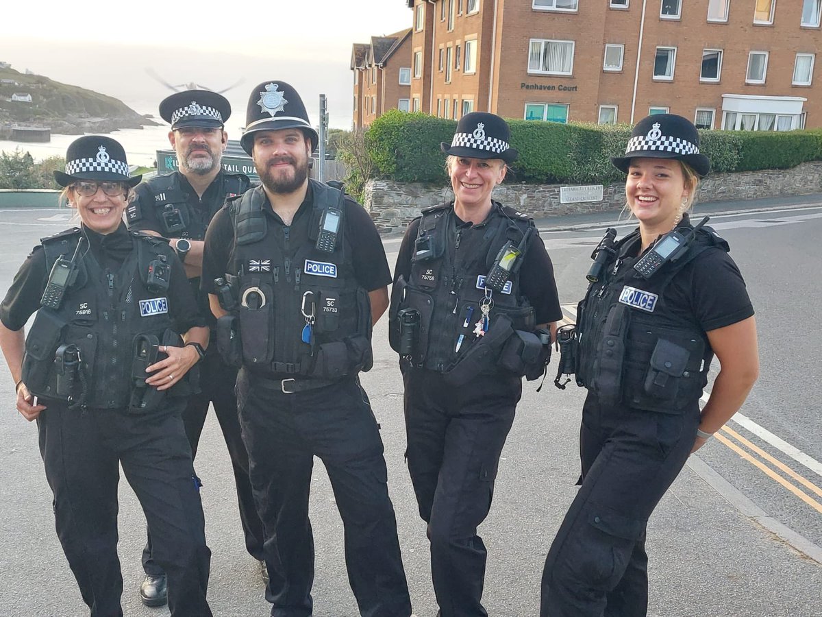 East Cornwall and Plymouth Specials supporting the Boardmasters event in Newquay. Officers enjoying the community  engagement.
<a href="/NewquayPolice/">Newquay Police</a>
#volunteering #couldyou