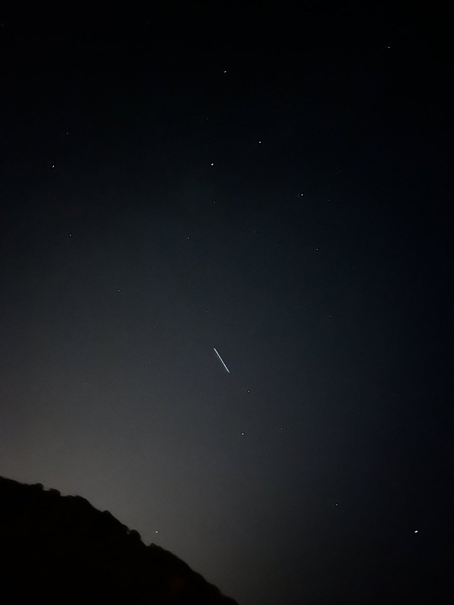 albertopesci's tweet photo. Cosa diavolo è?? Satelliti?
(Spagna - Rosamar)

#UFOTwitter #UFO #UFOs #UFOSightings
#UAPTwitter https://t.co/7HcEVuZ7rm