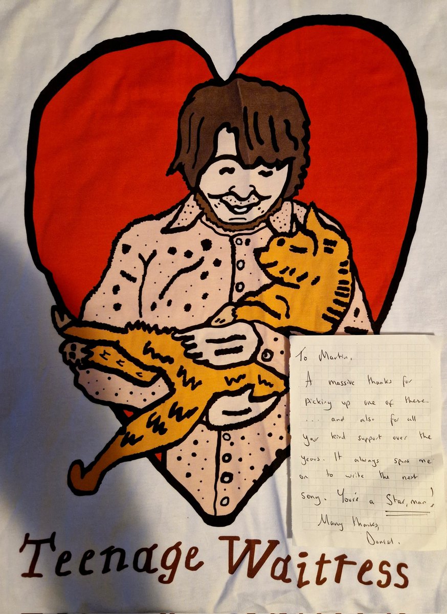 Received today in the post - new @TeenageWaitress T-shirt with a lovely note from Dan himself. His recent album 'Your Cuckoo' is my Album of the Year so far and is seriously worth a listen. #teenagewaitress #yourcuckoo #albumoftheyear #fuzzypop #indiepop open.spotify.com/album/74JSuOWB…
