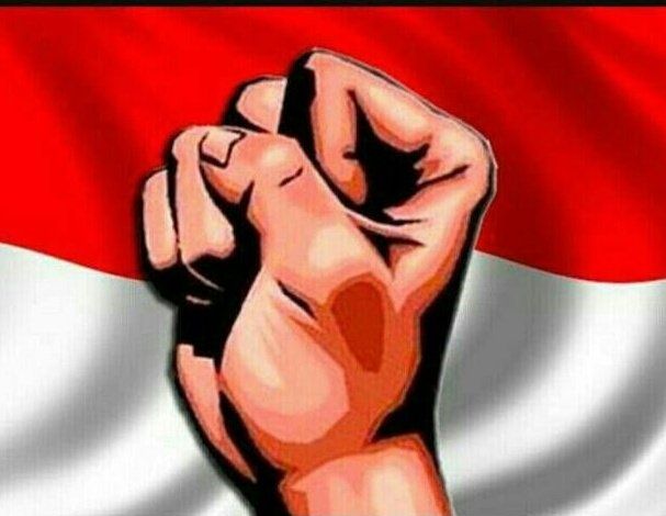 KINGNET__'s tweet image. 2014,2019, Rakyat terpesona dengan citra pemimpin yang merakyat,polos sederhana, 
Ndeso 

2024 jaman sdh  berubah 
rakyat butuh"PERUBAHAN"
Rakyat butuh pemimpin yg BERINTEGRITAS bukan peminpin yang tersandera oligarki 

Ingat
"Kedaulatan tertinggi berada di tangan RAKYAT "
✊