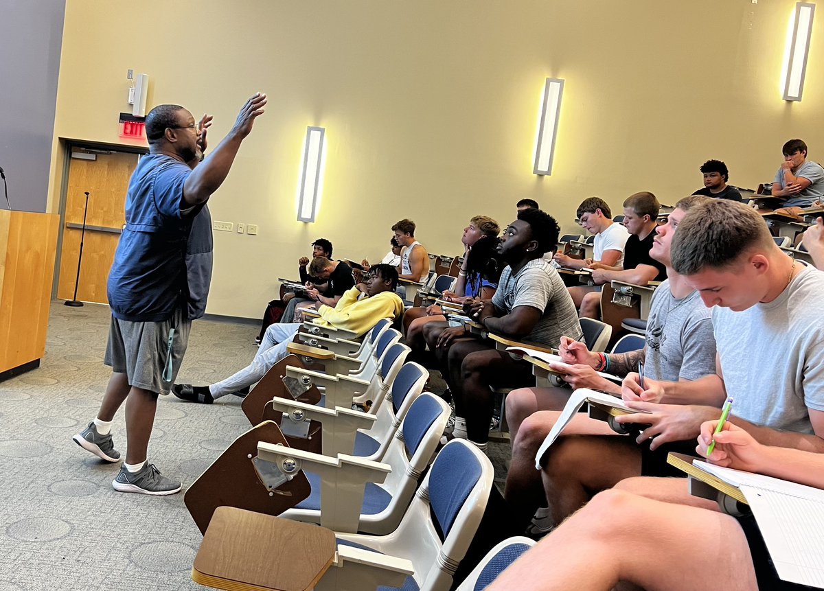 WestminsterMO's tweet photo. It’s so good to see our student athletes back on campus and hard at work! Football is gearing up for their home opener on Saturday, Sept. 2 at the new Kent and Judith Mueller Stadium. Hope to see you in the stands! 💙 https://t.co/gjgIxCt5vh