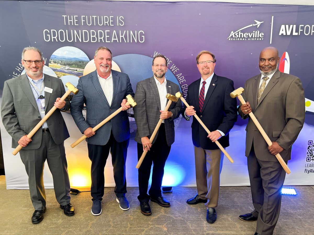 flyavlnow's tweet photo. πͺβοΈ Construction of our new airport has begun, and it's all about MORE SPACE! Check out the ceremonial demolition of our airport terminal. AVL Forward: it's groundbreaking! Learn more at AVL FORWARD | Asheville Regional Airport (https://t.co/GwLRHYmzbD). #AVLForward #flyAVL https://t.co/8sE66el8r7