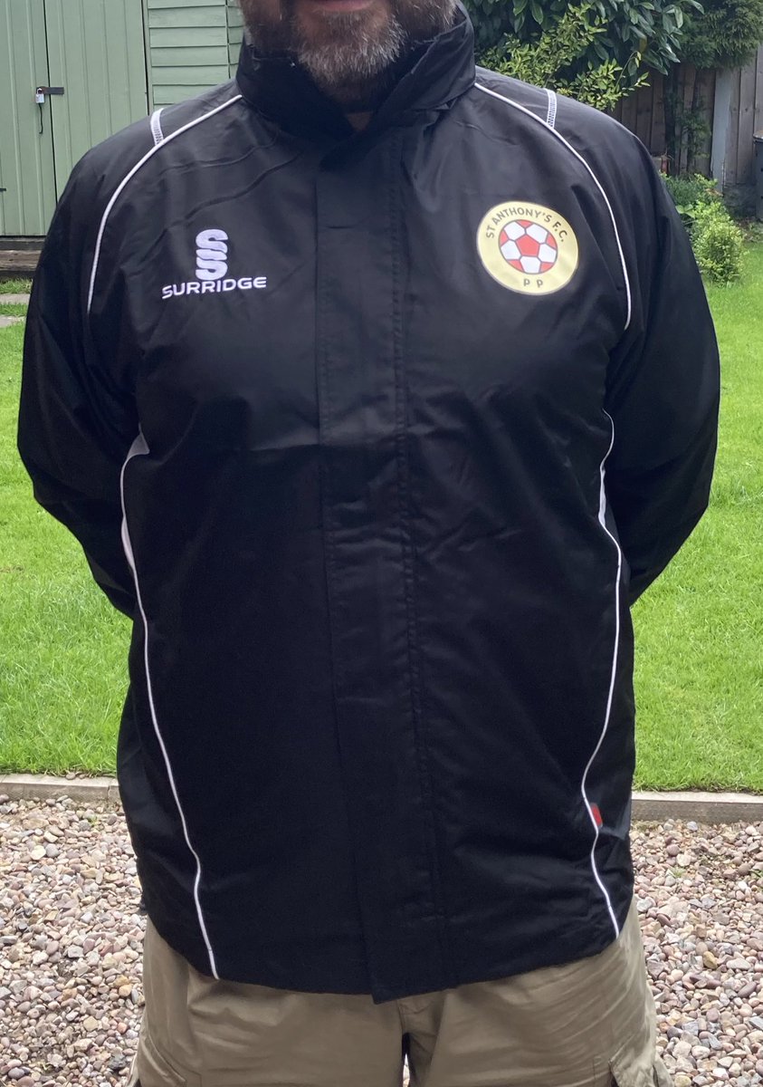 Our manager has slipped into this medium sized @surridgesport rain jacket to showcase the apparel kindly sponsored by Ashton Joinery. 👍🏽 
#dovetailjoints #motiseandtenon
