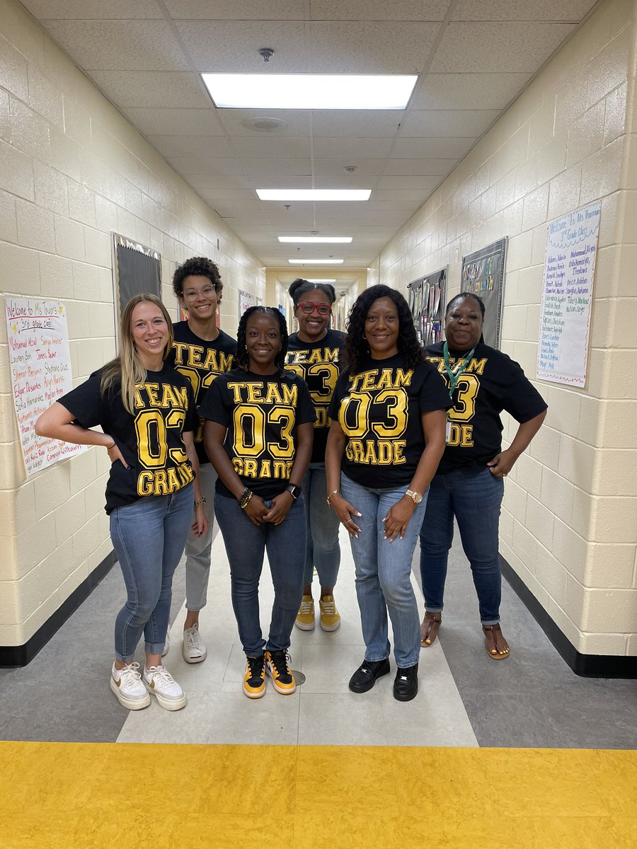 called2teach_'s tweet photo. “GUESS who made it through their first instructional week?” This third grade team and we’re off to a great start!! 😊❤️ #happyFIRSTfriday!!! #TEAMthirdgrade #OneTeamOneDream 🥳 https://t.co/DsdkwPDqZq