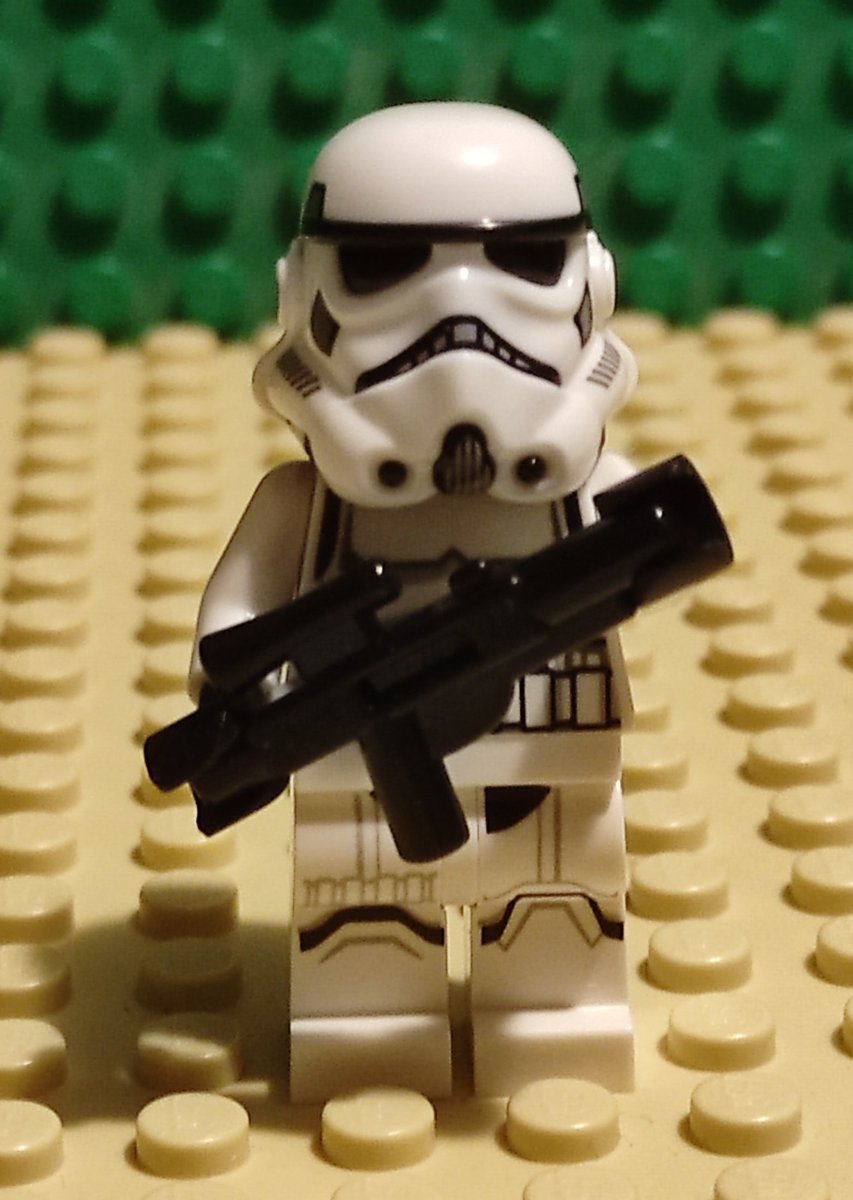 shephard_34's tweet image. La revista Número 99 de #LegoStarWars con la minifig de un #Stromtrooper + una carta de edición limitada #DarthSidious en la próxima revista número 100 traerá un C-3PO + Droide de energía

#Lego #StarWats #RevistaLego @BlueOceanSpain