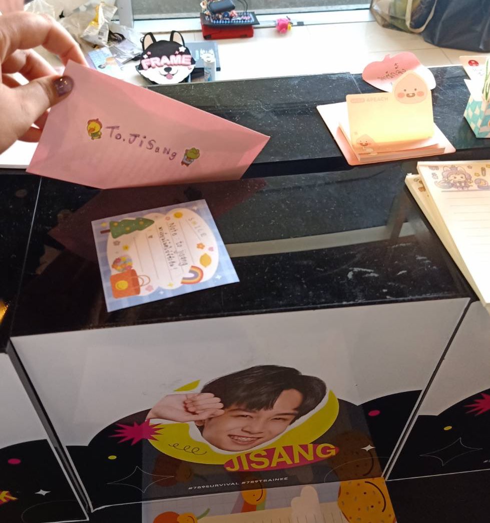 onlyss_'s tweet image. เดินทาง 411.6 กิโลเมตรเพื่อมาเจอเธอของจริง เลิฟยูจ่ะหนู รอซัพพอร์ทน้องจีซังคนเก่งตรงนี้เสมอ ยังอยู่เหมือนเดิม รักแกนะ มาร้องนกกรงให้ฟังบ่อยๆนะครับ ปุปุ🤜💖 @jisangakira #JISANGakira