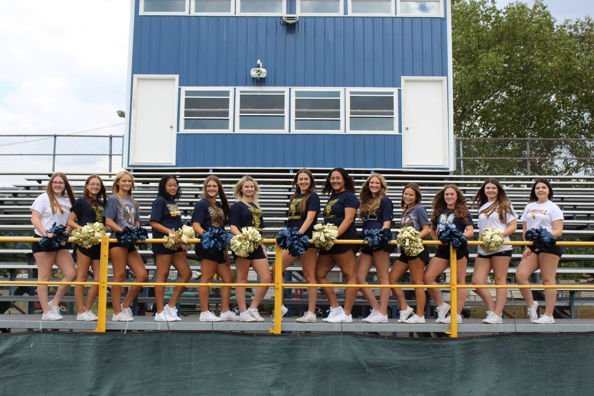 jacketscougars's tweet photo. 2023 Moorefield Cheer 🐝🎉💙💛 ⁦@MFLD_Athletics⁩ ⁦@MoorefieldCheer⁩ https://t.co/dtmR8eiS1F
