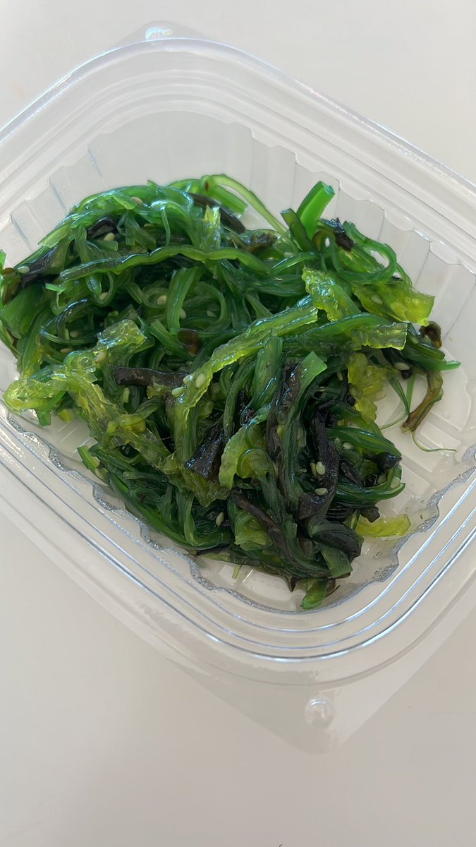 Boost the day with a #seaweed salad! 🌱🌊 #HealthyOption