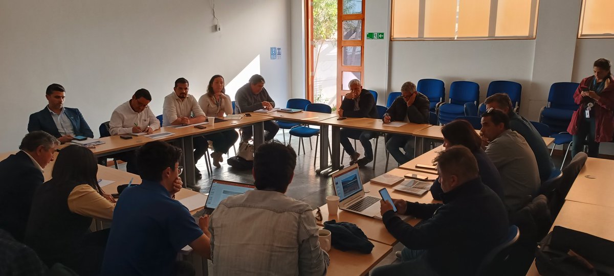 MinagriCoquimbo's tweet photo. 🟢 @SeremiCAlvarez y @DPRCoquimbo @QuezadaGaete
en #Salamanca se reúnen con representantes de las Juntas de Vigilancia de #RíoChoapa, #Illapel y #Chalinga, para atender sus petitorios, proyectar temporada de riego y levantar instrumentos de apoyo para mitigar la escasez hídrica. https://t.co/HlqO55M0Qu