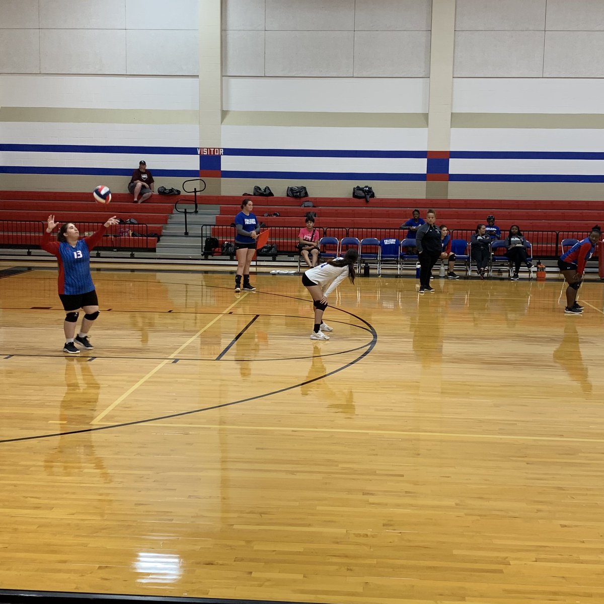 ROYALInniss's tweet photo. Enjoyed watching our JV 🏐 game. It was a close one. Ready for Varsity. Where are you? #WeAreRoyal #royal❤️ #FalconsSOAR https://t.co/UcKOIYdSbD