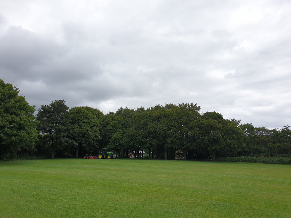 MrKeithAtherton's tweet photo. #100DaysOfSelfCare days 88/100:
Becoming a trope now but starting the day with a walk in the sunshine (well, er, cloudiness) is proving to be a great way to get fresh air and clear the mind.
What self-care do you enjoy?
#MentalHealthAwareness #SelfCare https://t.co/CuojJkfH7y
