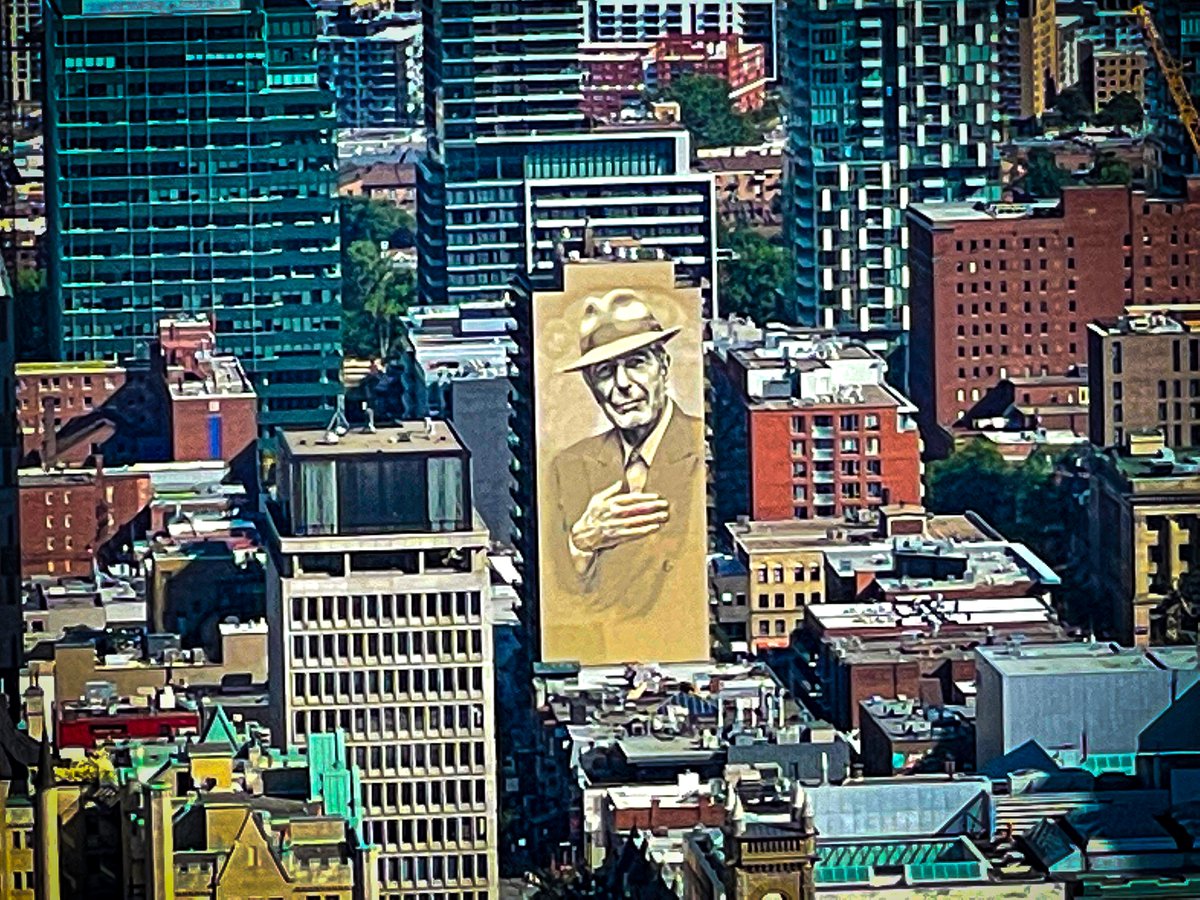 Step into our art club where we make art and grow trees! 🌳 The painter paints dreams, and the photographers take cool pics. Each digital piece comes with tree planting to help nature. Art and nature together, a great match! 🎨📷 #NFTPhotography #GreenArt #NatureMagic