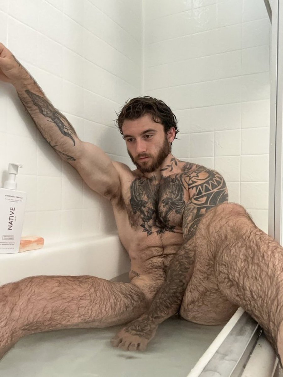 jotografías* (NSFW) tweet media