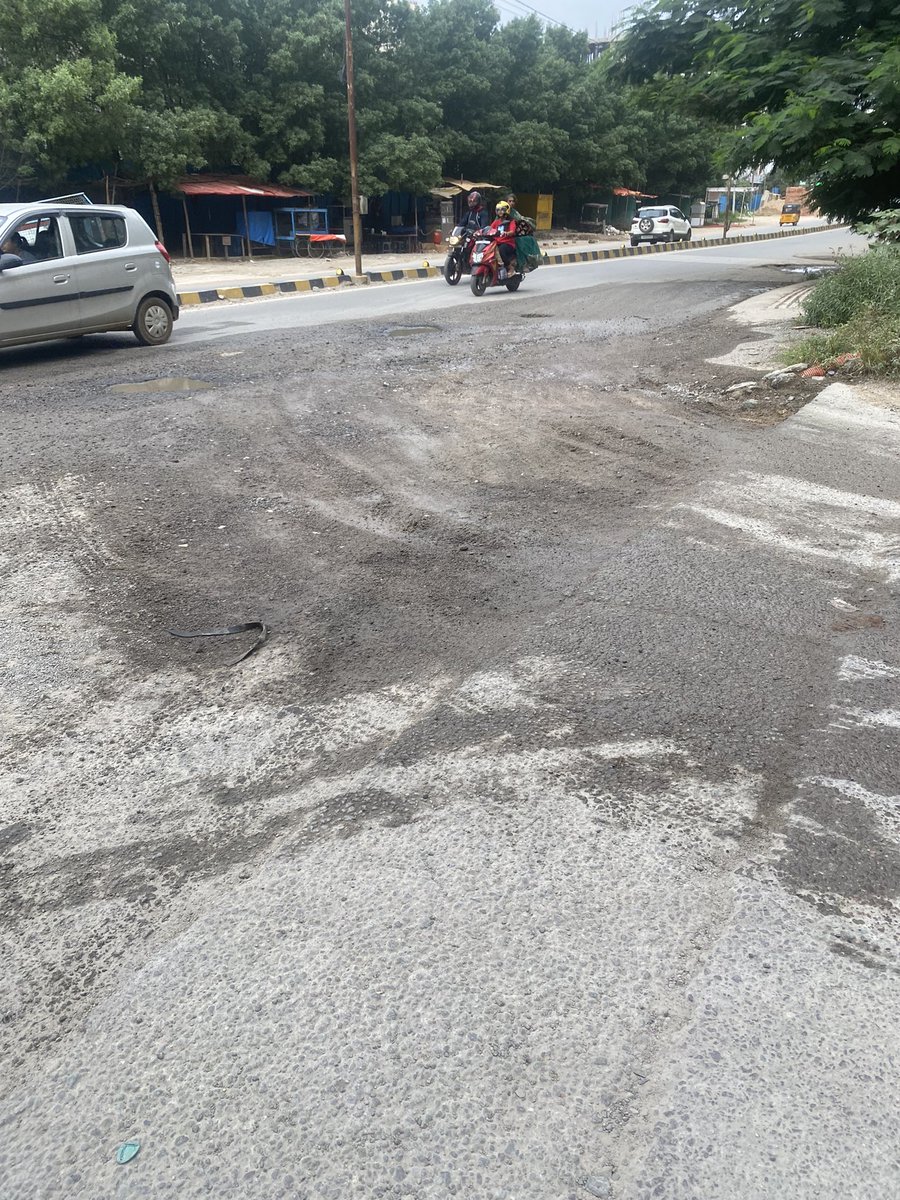 SIRF_BK's tweet photo. Dear KTR Garu, still condition is same. There is not a single inch change. It’s big shame for all. Believe me sir this is real not tempered and people are suffering which is going to impact in cottony also https://t.co/ZH9A5GvkEX