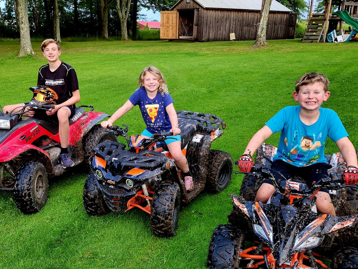 teamfoster_4's tweet photo. Connor, Charlize, and Colton out enjoying a ride! https://t.co/v9nUtn8EYJ
