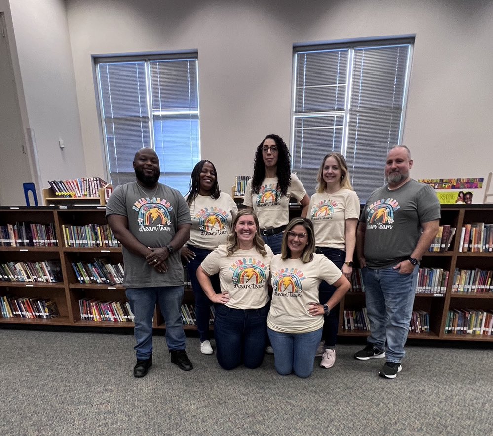 Mrs.S. Rodriguez tweet media