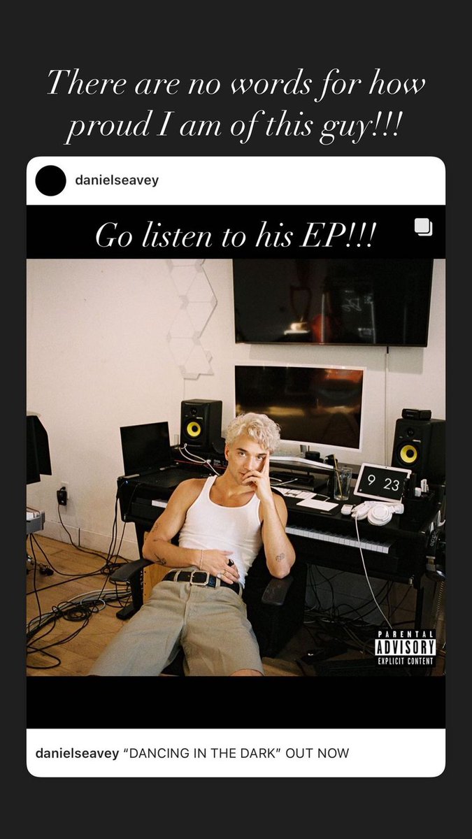 📲| Keri Seavey (<a href="/keri_seavey/">Keri Seavey</a>) via Instagram stories. (<a href="/SeaveyDaniel/">Daniel Seavey</a>)

"Não há palavras para o quão orgulhoso eu tenho desse cara!!!"
"Vão ouvir o EP dele"