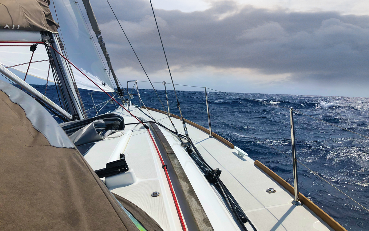 A practical guide to sailing the Atlantic solo 

trib.al/D49lOS0
