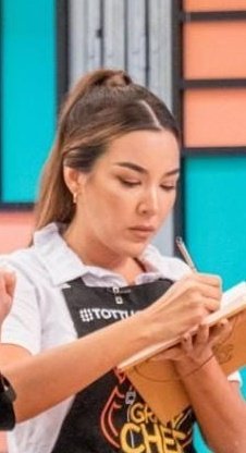 Dioses_faby's tweet photo. #ElGranChefFamosos
Tengo fé en Alle, se volvió una de mis favoritas, a ido evolucionando, la conocí por el programa y por más q le tiren hate, ella es así dulce y pinky . https://t.co/AP1nASH8n7