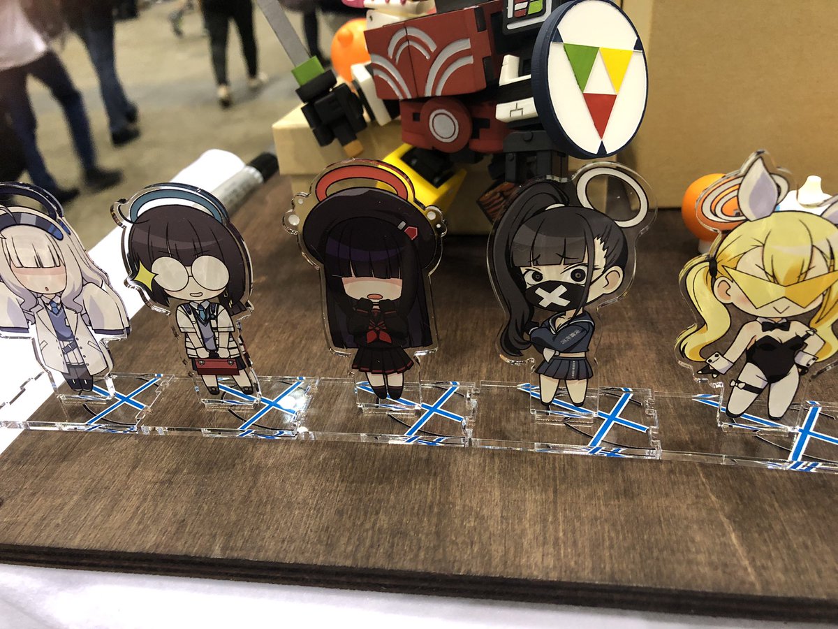 グレカーレ(艦隊これくしょん) ,リベッチオ(艦これ) 「コミケ始まった…! 色々あるからよろしくのう」|あまむら🥳のイラスト