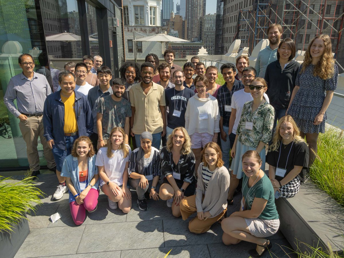 And with a day of MHD, it's a wrap on the <a href="/FlatironCCA/">Flatiron CCA</a> Fluids summer school!

Most of the course materials are collected here (we'll add links to the recordings later):

users.flatironinstitute.org/~parmitage/Flu…

Thanks to the students, lecturers, and awesome CCA staff for a stimulating school.