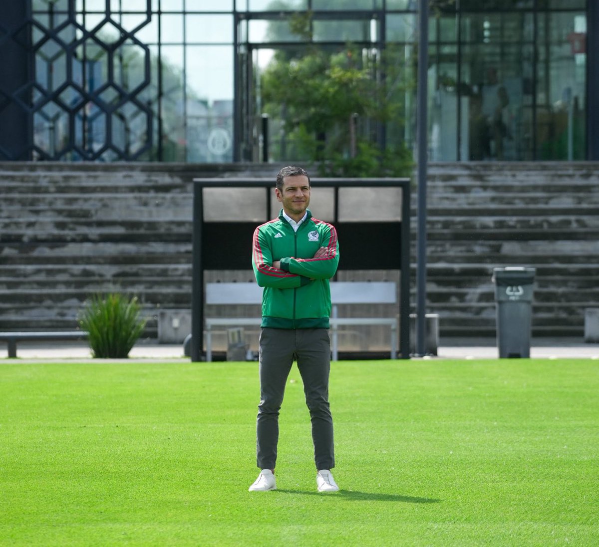 UNIDOS, en nuestra casa, con nuestra gente. Gracias por la confianza, gracias por el apoyo. ¡Vamos México! #VamosTodos 🇲🇽