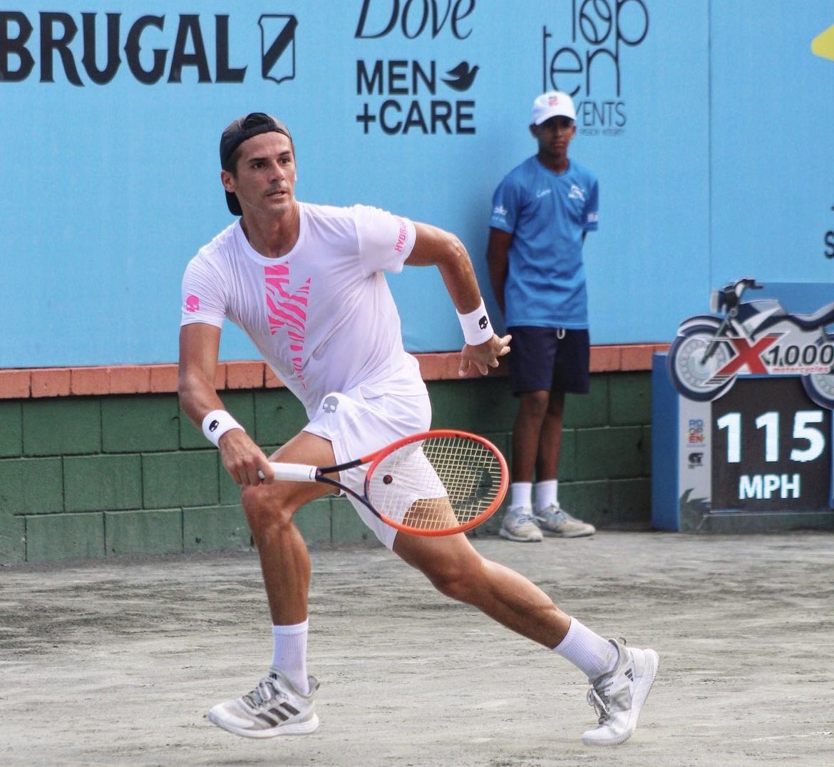 vgrigera_'s tweet photo. 4/4 y campeón asegurado para el tenis argentino en Santo Domingo, uno de los torneos más prestigiosos del circuito @ATPChallenger.
Coria vs. Olivieri
Comesaña vs. Trungelliti
📸: #RDOpen https://t.co/BLGJ5kNgJG
