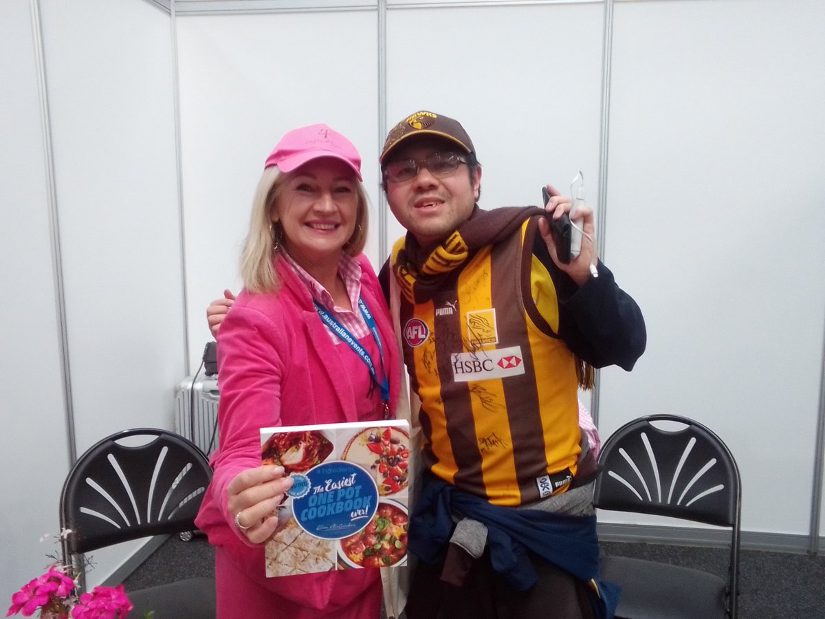 kennythedoosra's tweet photo. Thanks @4Ingredients 4 coming 2 #careexpo 2day in @BoxHillHawks b4 going 2 @VFL @BoxHillHawks game against @westernbulldogs it was gr8 meeting U there GO HAWKS! #4ingredients #careexpoaus #vfl. https://t.co/k2cWn1yYoM