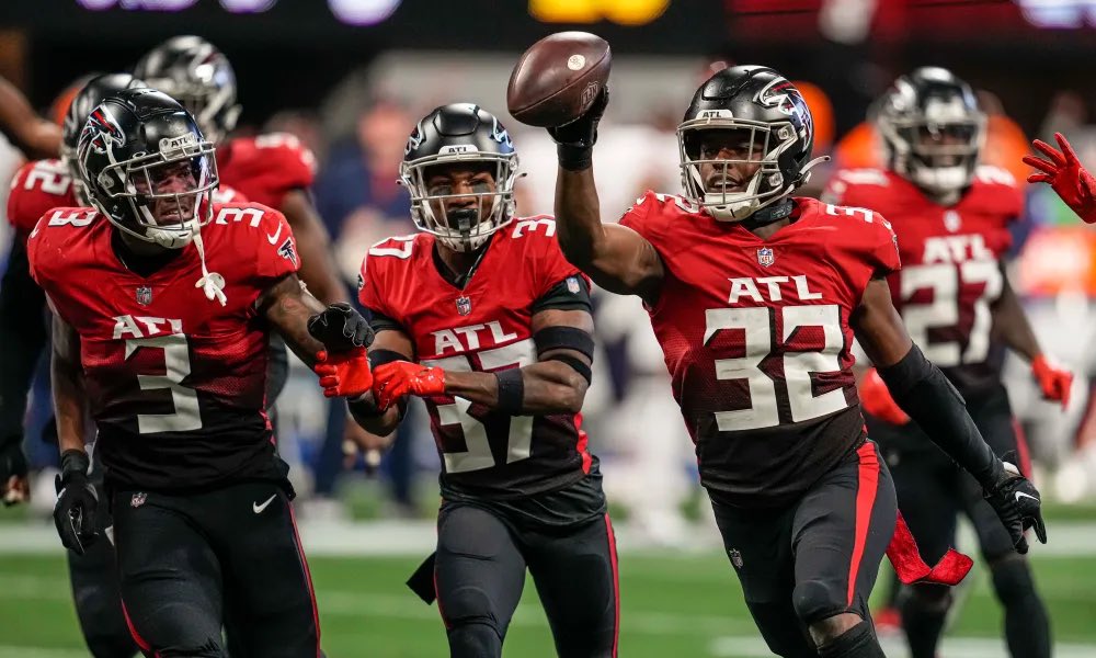 ATLFalconsMuse's tweet photo. The Atlanta Falcons won their first preseason game 19-3

The defense got 3 interceptions 
 - Borders (1)
 - Hellams (1)
 - Denis (1)

Arnold Ebekitie had a fumble recovery. 

Dre Alford had a 79 yard punt return touchdown. 

The defense had 5 sacks. 

#DirtyBirds https://t.co/S86waZJKAJ