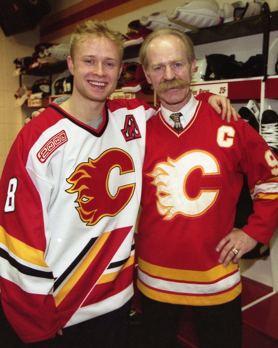 AlumniFlames's tweet photo. Dropping this on your timeline for #FlamesFlashbackFriday! https://t.co/KkuZ3d1HVf