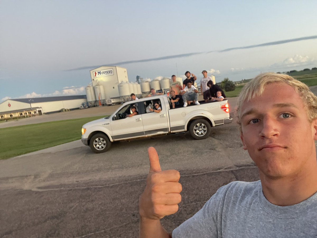 #MadisonScavengerHunt <a href="/DSUFootball/">Dakota State University Football</a>