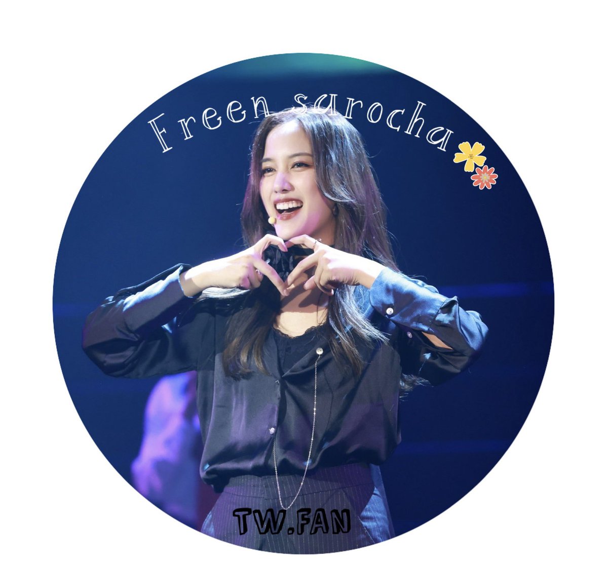 ruby32020's tweet image. 本人製作的生日應援小卡、貼紙 想要的
DM領取 
領取方式：回郵寄出

台中人可現場領取 ：8/18 8/22 8/25 到時選兩天 看哪兩天領取人數較多 地點：台中車站

想現場領取的朋友可以下面留言 上面三天可領取時間 好做統計
#srchafreen #HappyFreenDay