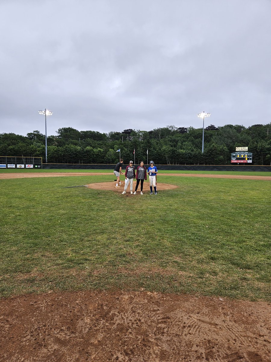 21UWomenInv23's tweet photo. In Game 7️⃣ @BaseballOntario took the lead in the 3rd and never looked back on their way to a 11-6 win over @baseballquebec

Player of the Game 🏆
Lauren Howorth (ON)
Oceane Lambert (QC)

#BCanNats23 https://t.co/aydjCaPAac