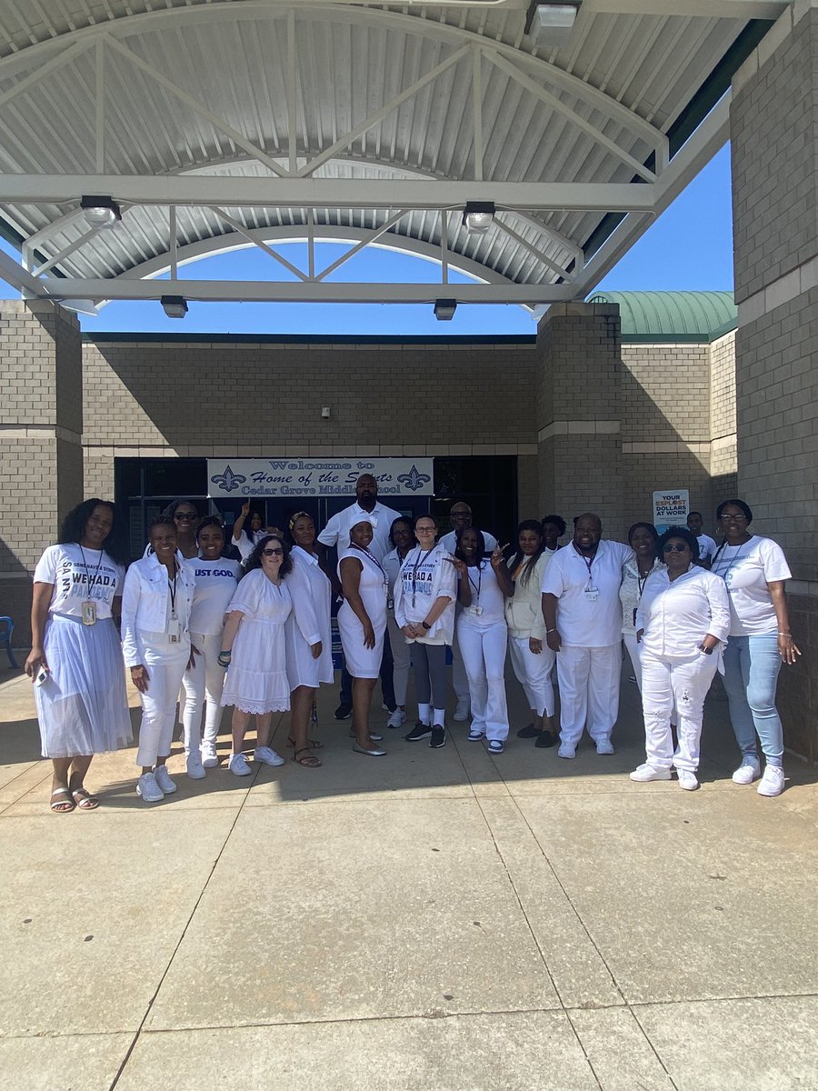 MiddleCedar's tweet photo. We survived our first week of school, so we decided to have a little school spirit and “White-Out” Cedar Grove Middle School!🥼@DeKalbSchools @DCSDRegionVII @FultonCoSchools @tpatchison https://t.co/hrA1rMl9NW