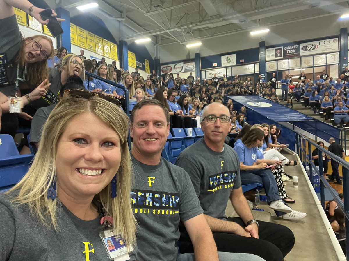 tiffrickman13's tweet photo. Dream Team! Love working with these two! #thefms @FrenshipMS https://t.co/hgNTaGBhl5