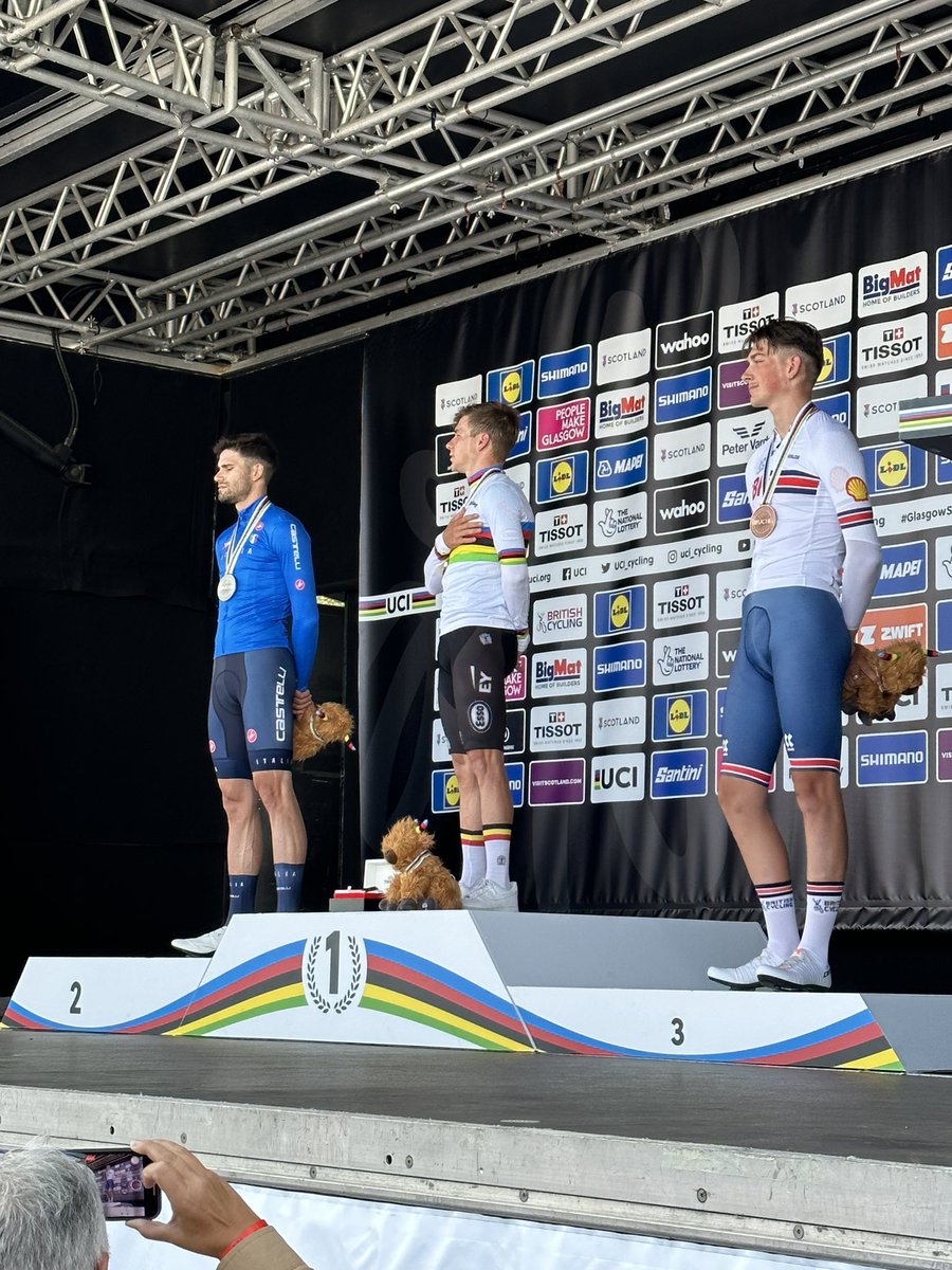 davierussell67's tweet photo. Great wee day out. Thanks to #mapei and Glasgow branch of trade choice carpet and flooring

Trust me that was a hell of a finish. Up that mad hill. https://t.co/IRPDzvo49z