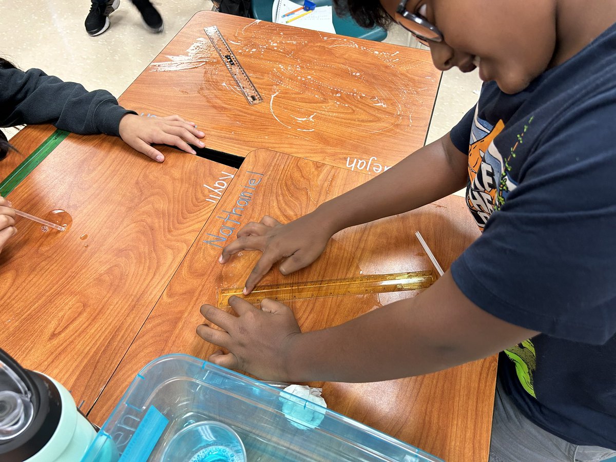 MsKubec's tweet photo. Today we did our first lab of the year… Bubble Lab!  The kids used straws to blow bubbles on their desks and test the size of bubbles when using more vs. less soap in their bubble solution! @KimSeaver_OCPS @RyanCarlsonOCPS @JillAdcock_OCPS https://t.co/4wzlQAugLY
