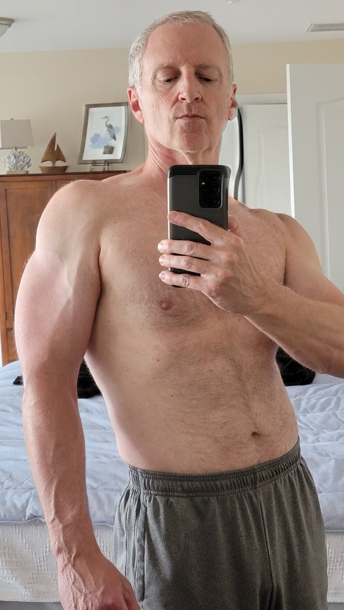 The aftereffect of 350 push-ups (and benches, dips, push-downs, skull-crushers, etc.) in one hour on a 59.5-year-old body.  #YouCanDoItToo #ICanShowYouHow #BoomPowerFitness #PuttingTheBoomBackIntoBoomer