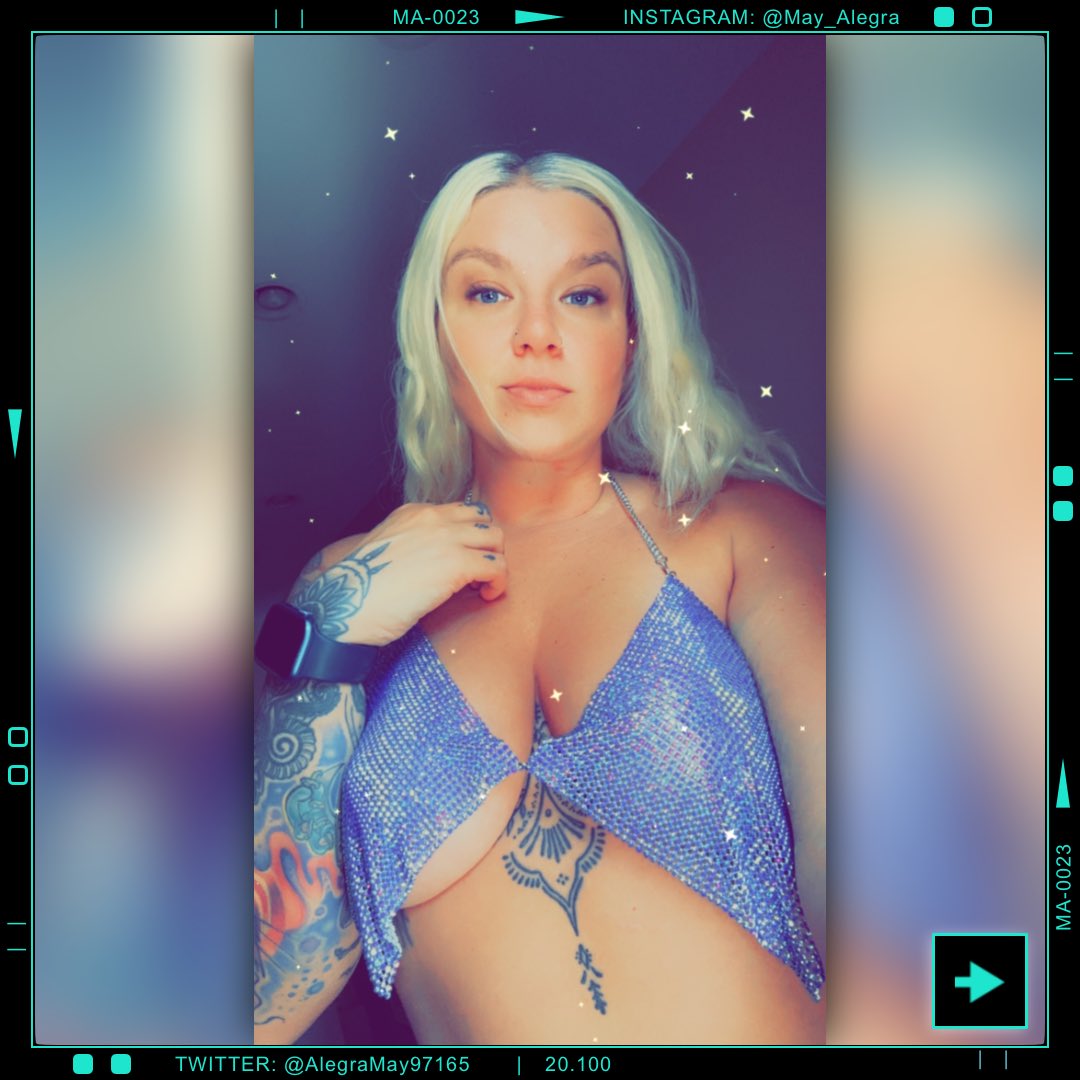 AlegraMay97165's tweet photo. I love the underboob in this shirt! #melons #heavies #snowbunny #blueeyes #mermaid #MayAlegra #chesttattoos #sleevetattoo #girlswithtattoos #bnwo https://t.co/kBLOBUcyWw